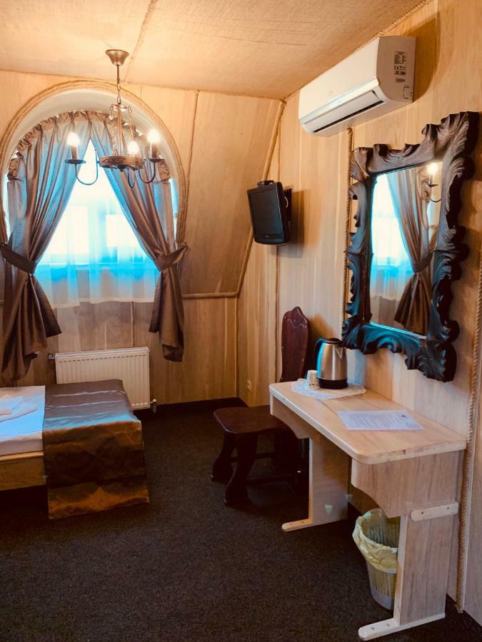 Готельно-Ресторанний Комплекс «Галицький Замок» Ternopil Bagian luar foto